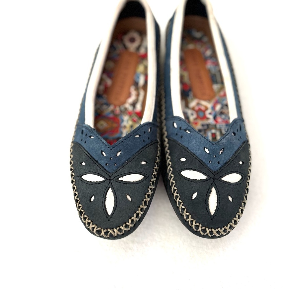 Hush Puppies Leather Slip On Flats, Size 6B, Navy Black & White Nubuck